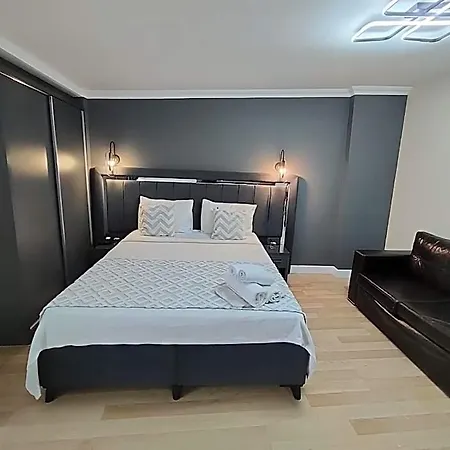 Mars Hotel 3*