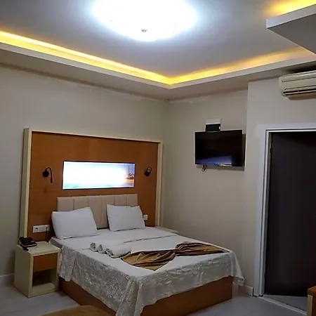 Mars Hotel 3*